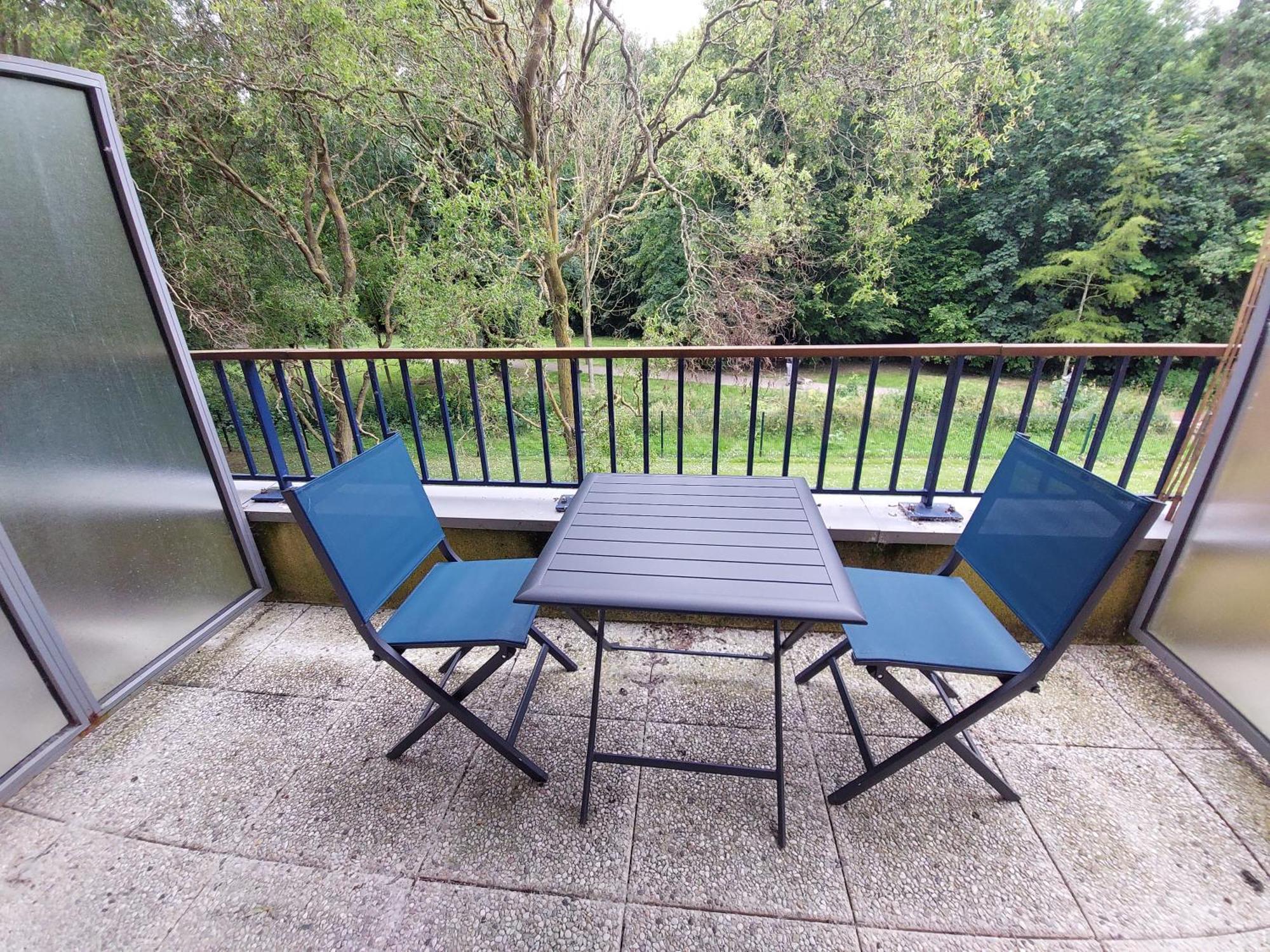 Appartement Bonvallet - Paisible Et Chaleureux Avec Balcon